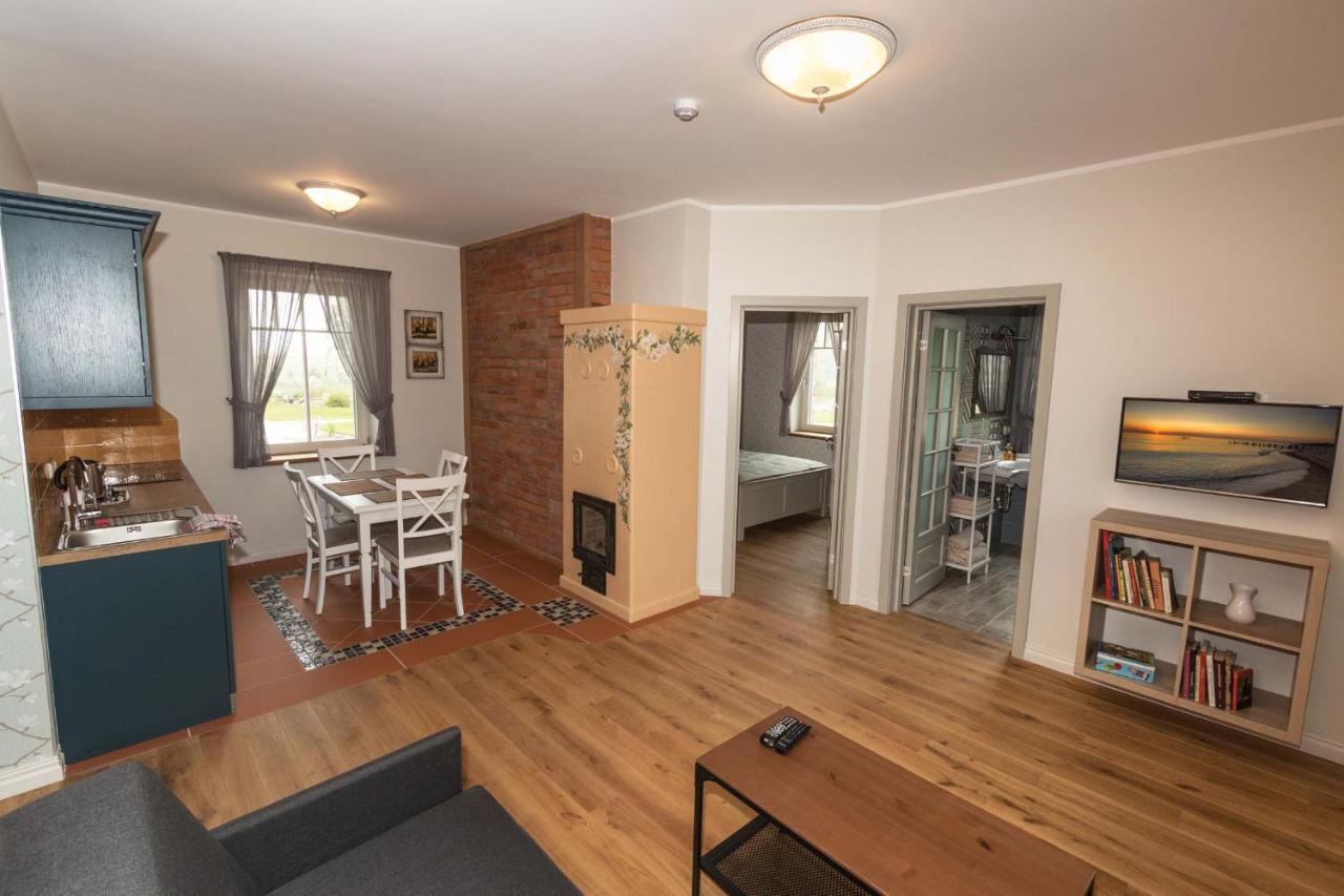 Melnmuize Apartment Karklė Екстериор снимка